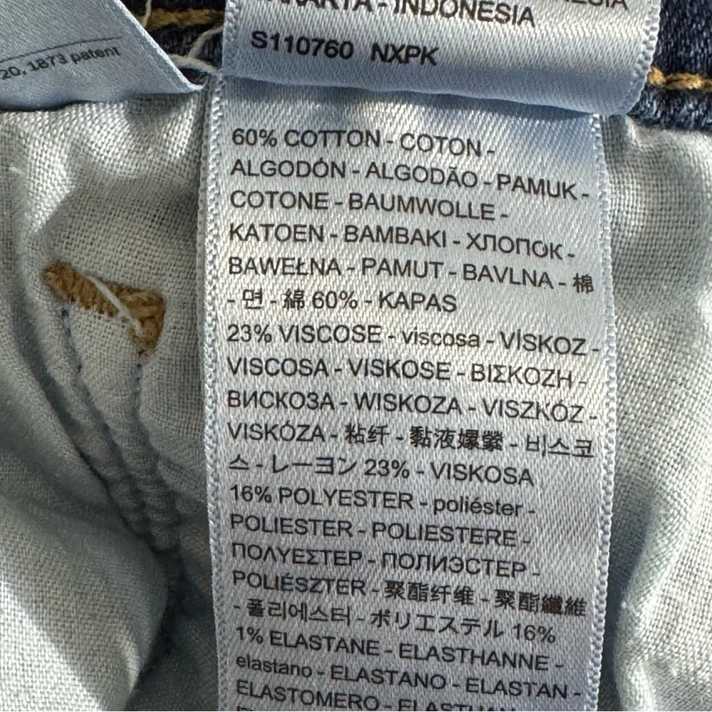 Levi’s Classic Bootcut Denim Jeans Women’s Size 12 Classic Relaxed Fit Western - Picture 9 of 9